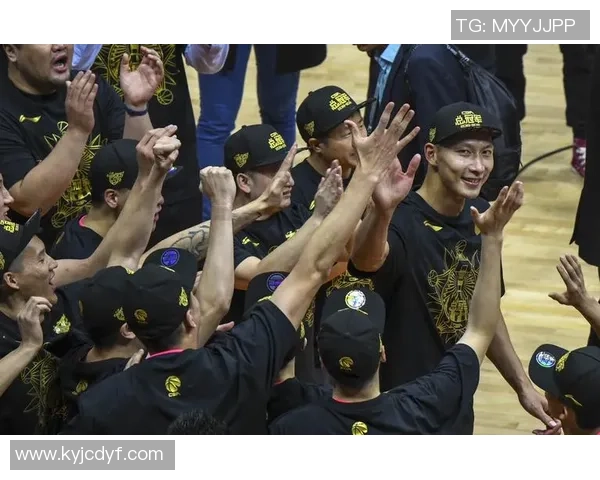 媒体人点评小曾NBA之行收获颇丰期待CBA赛季争冠之路